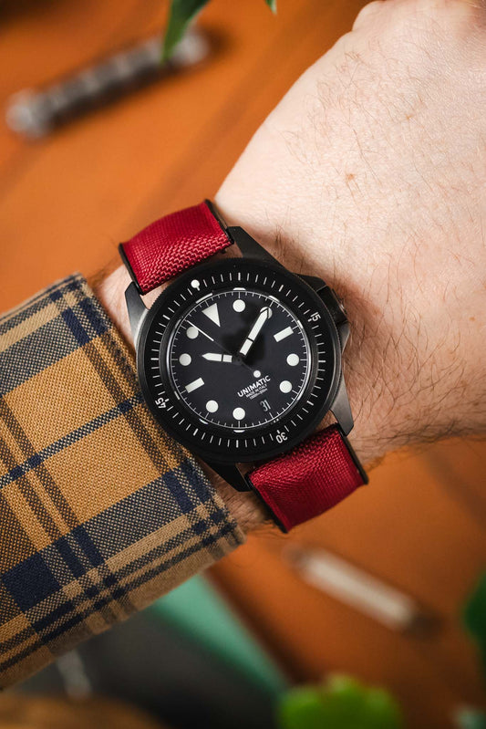 Hirsch ARNE Sailcloth Effect Performance Watch Strap - BURGUNDY