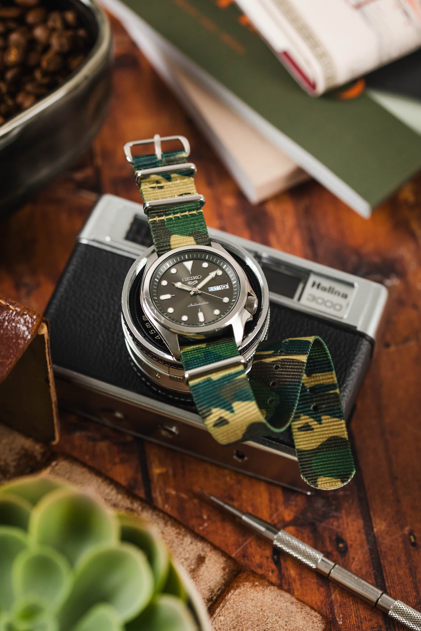 Hirsch RUSH Nylon One-Piece Watch Strap in GREEN CAMOUFLAGE