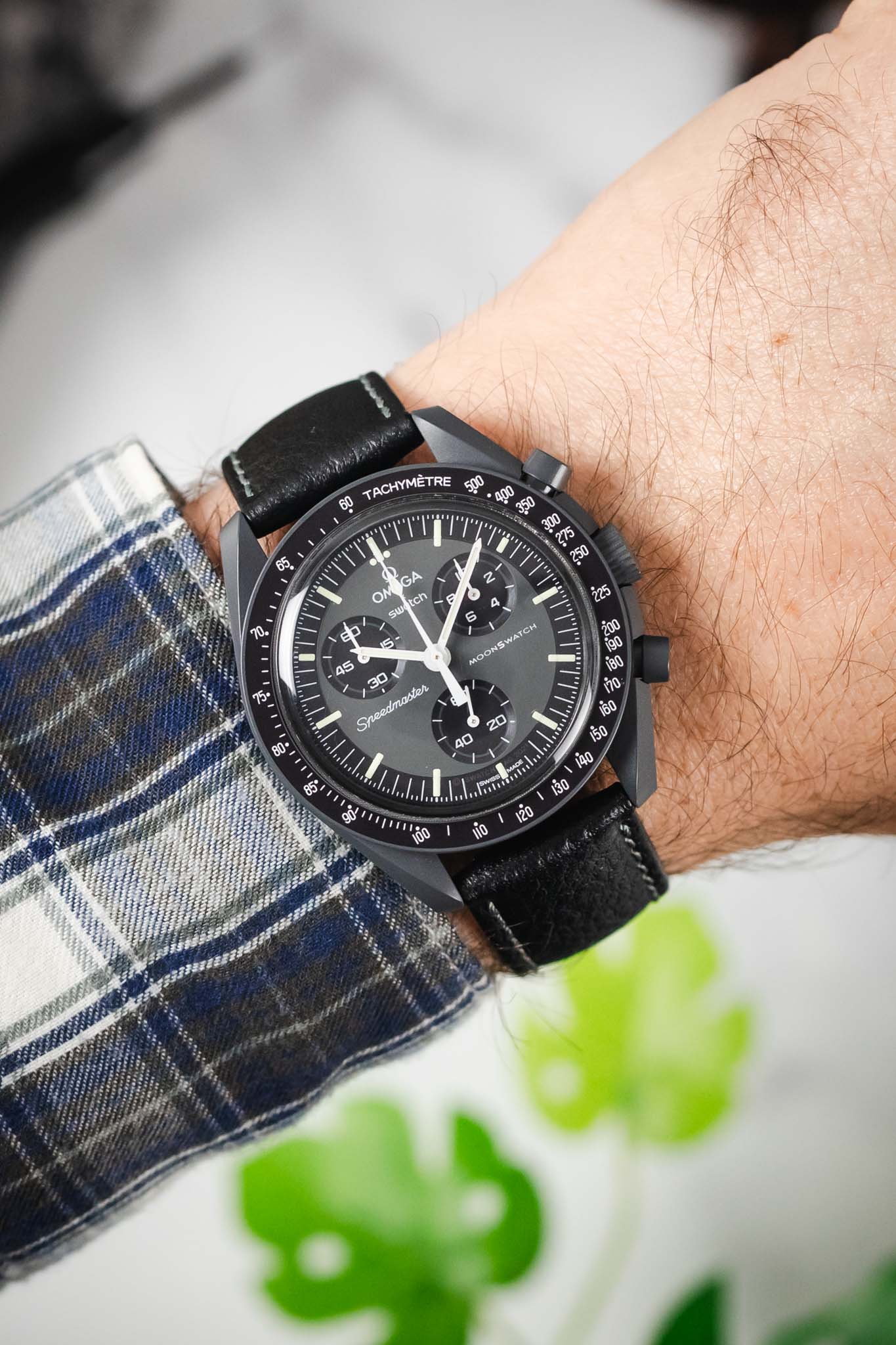 Hirsch FOREST Naturally Tanned Buffalo Watch Strap | BLACK – HS by