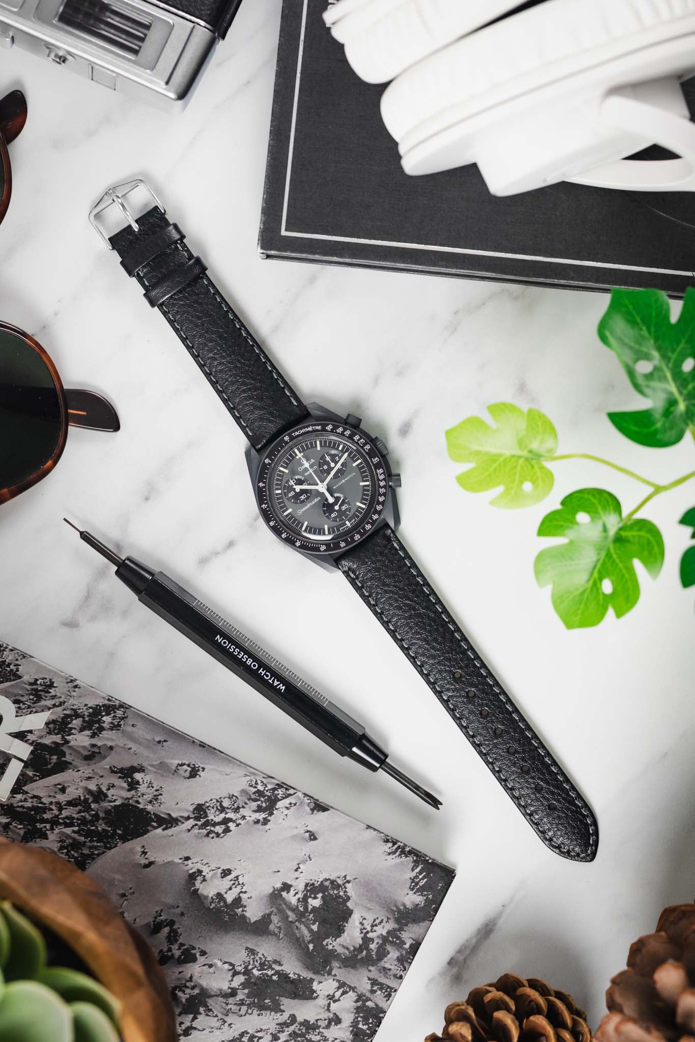 Hirsch FOREST Naturally Tanned Buffalo Watch Strap | BLACK – HS by