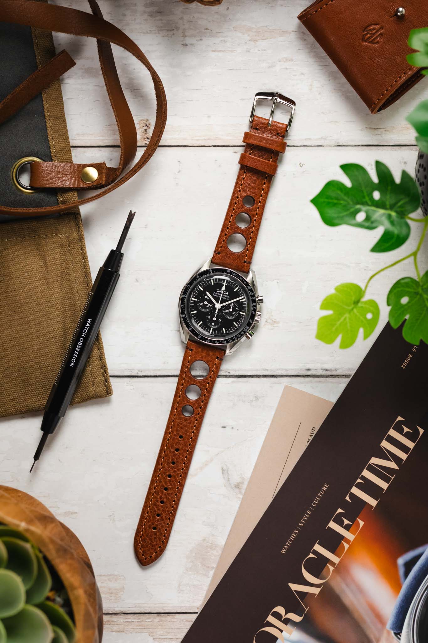 Hirsch RALLY Natural Leather Racing Watch Strap in GOLD BROWN