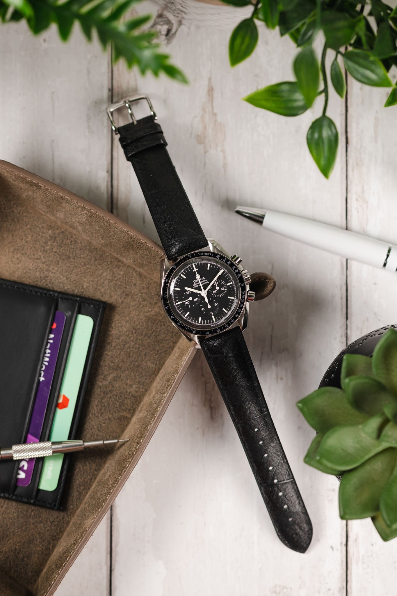 Vegan Black Watch Strap | Leaf | Hirsch Straps – HS by WatchObsession
