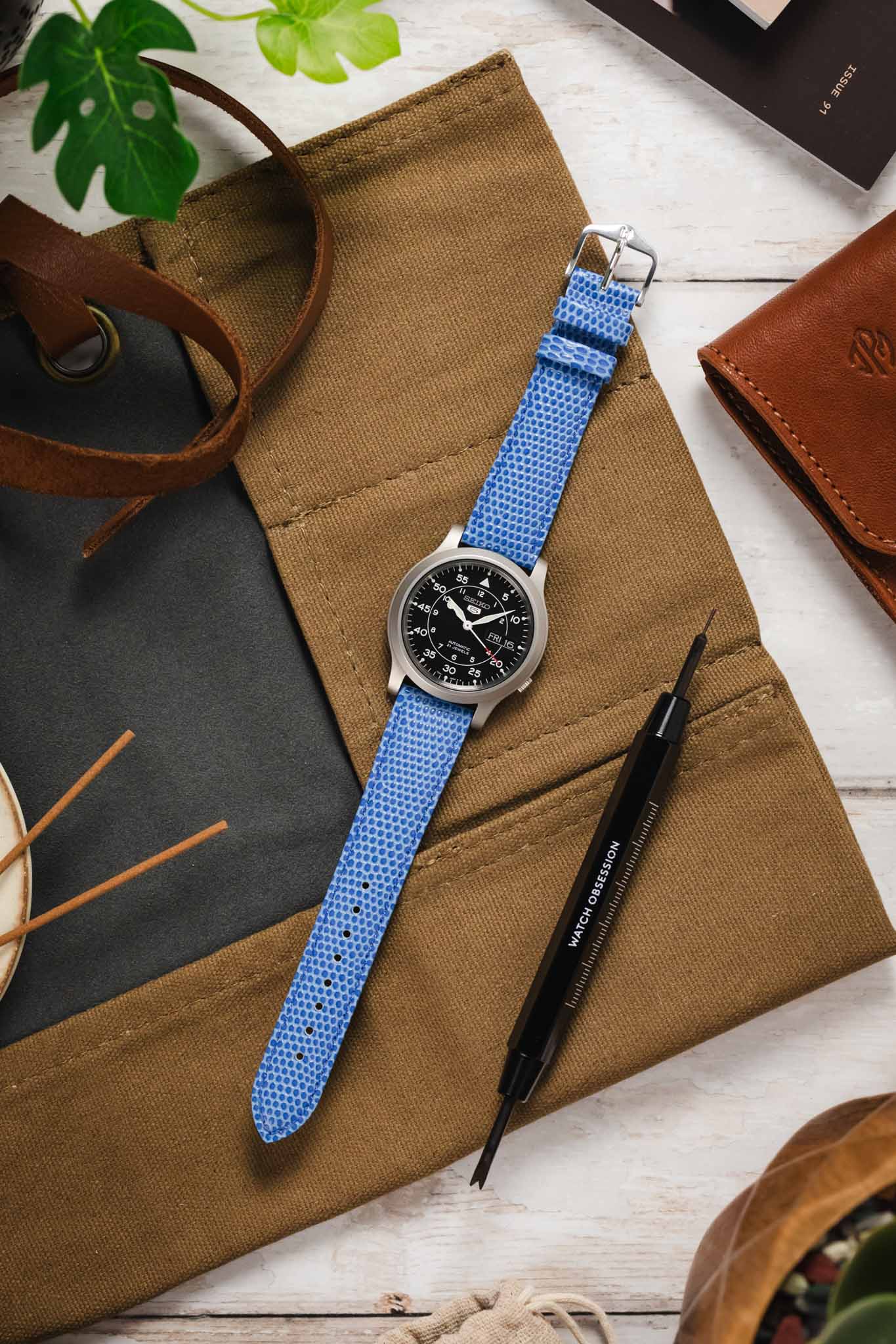 Hirsch RAINBOW Lizard Embossed Watch Strap - ROYAL BLUE – HS by